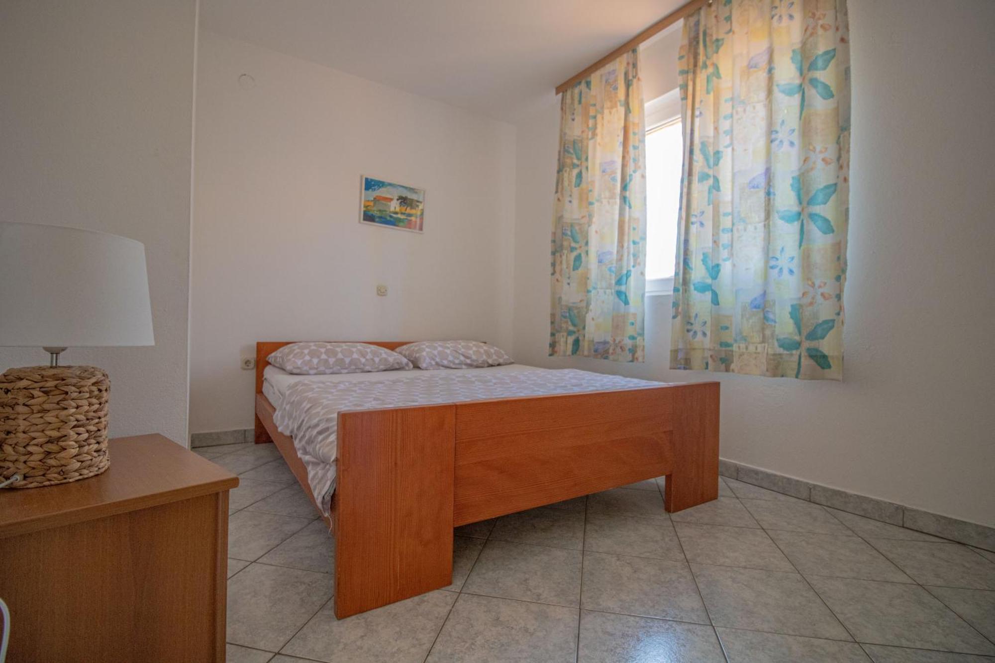 Apartments Petar Maksan Pakostane Luaran gambar