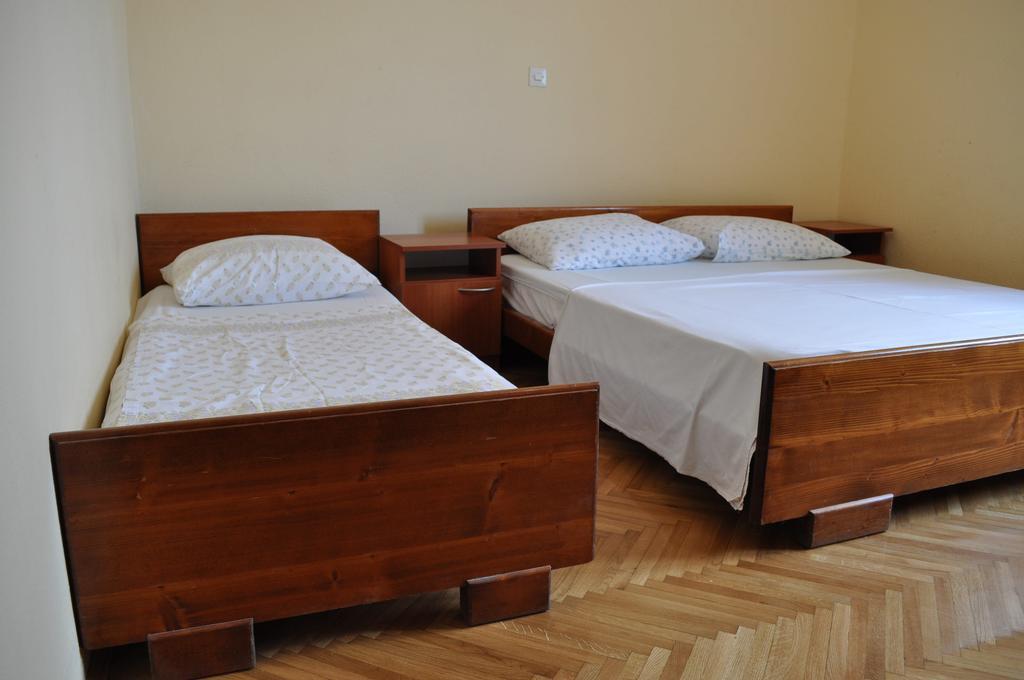 Apartments Petar Maksan Pakostane Bilik gambar